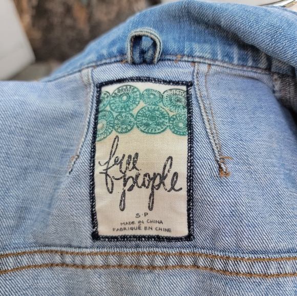 Free People jean jacket size S Color blue - Picture 11 of 11
